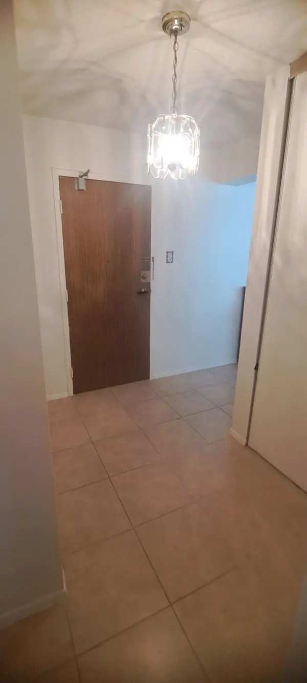 10 Sunrise AVE #114, Toronto C13, ON M4A 2R1