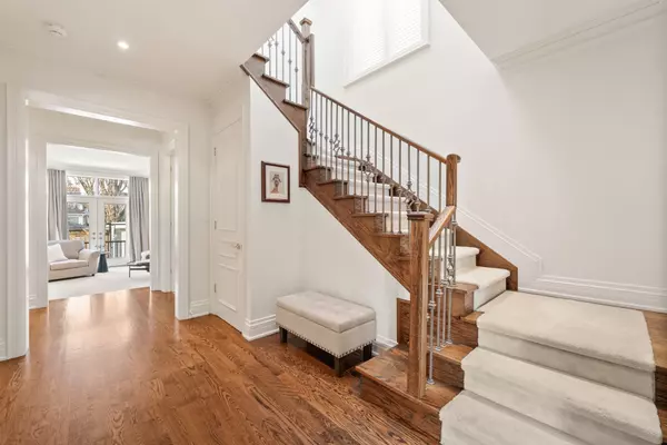 Toronto C04, ON M5M 2W7,68 Carmichael AVE