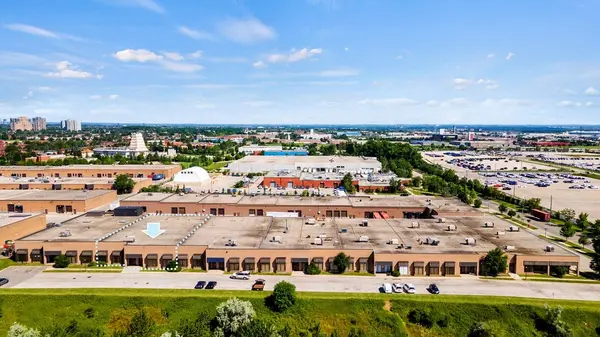 40 Tiffield RD #3-4, Toronto E07, ON M1V 5B7