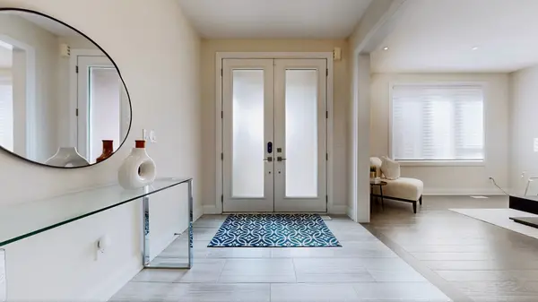 393 William Graham DR, Aurora, ON L4G 0Z9