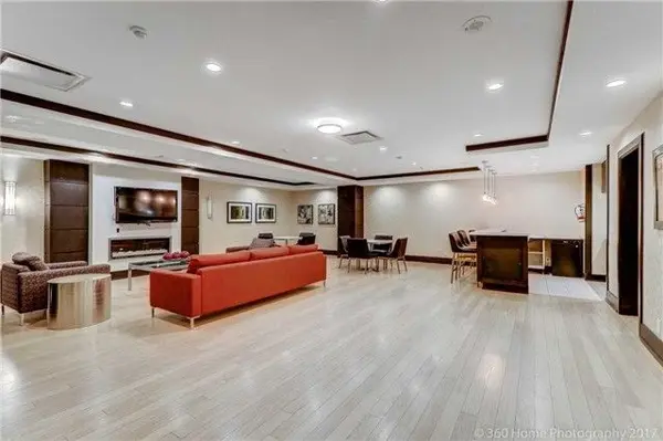 1070 Sheppard AVE W #PH11, Toronto W05, ON M3J 0G8