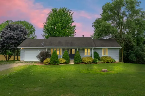 9462 Ayton RD, Minto, ON N0G 1Z0