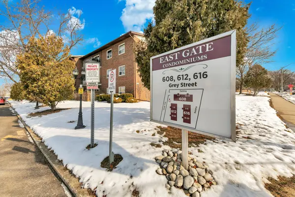 616 Grey ST #6, Brantford, ON N3S 4Y1