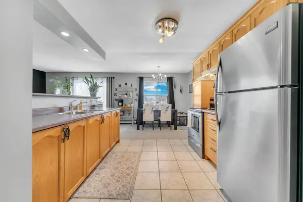 616 Grey ST #6, Brantford, ON N3S 4Y1