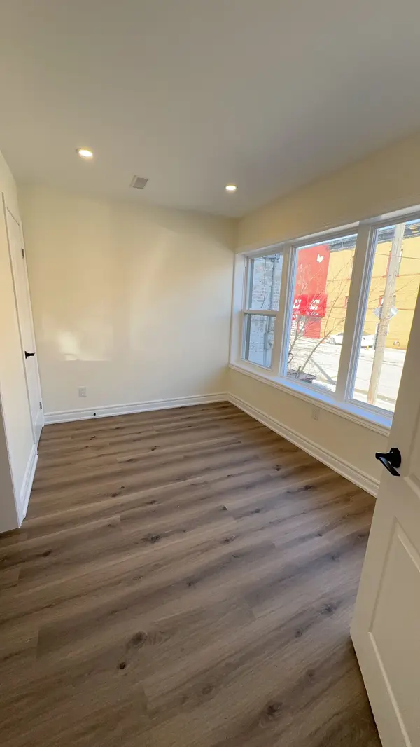 4677 Crysler AVE, Niagara Falls, ON L2E 3V7