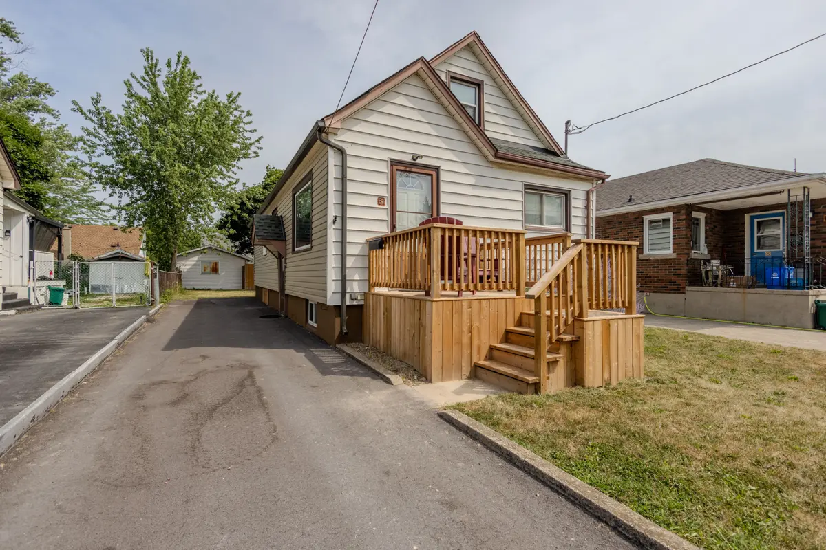 61 Hamilton ST E, St. Catharines, ON L2S 1K8