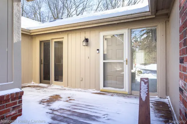 37019 Driftwood #5, Farmington Hills, MI 48331