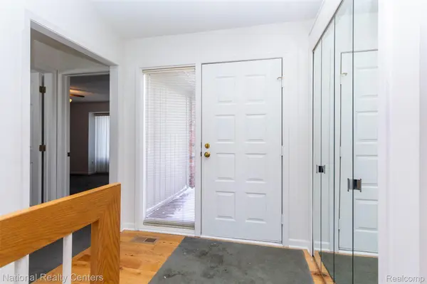 37019 Driftwood #5, Farmington Hills, MI 48331