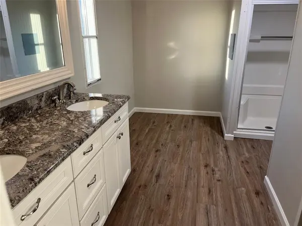 2237 Fm 1182, Ennis, TX 75119