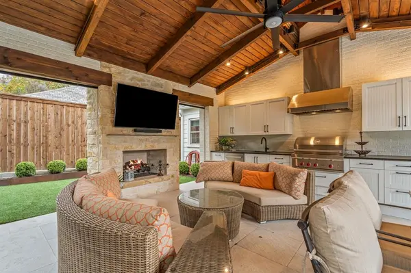 3913 Hamilton Avenue, Fort Worth, TX 76107