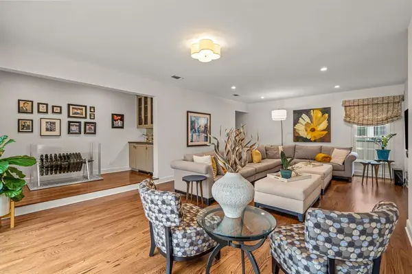 3913 Hamilton Avenue, Fort Worth, TX 76107