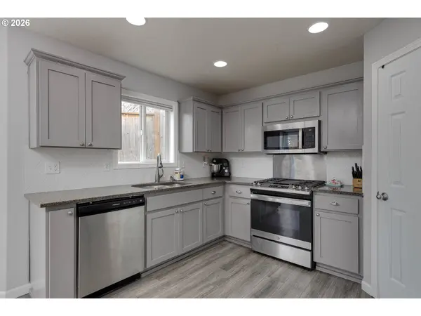 2149 NE GRANDHAVEN ST, Mc Minnville, OR 97128