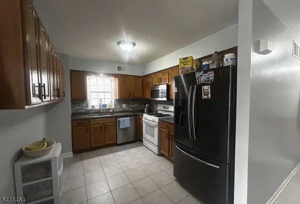 1031 E Grand St #2, Elizabeth City, NJ 07201