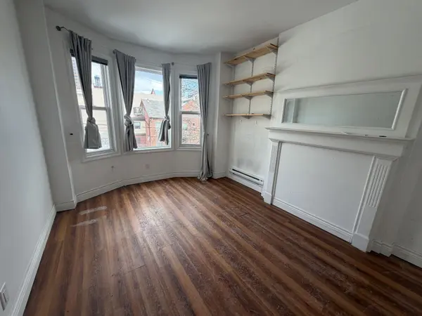 310 Brunswick AVE #5, Toronto C02, ON M5R 2Y9