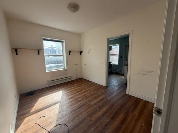 310 Brunswick AVE #5, Toronto C02, ON M5R 2Y9