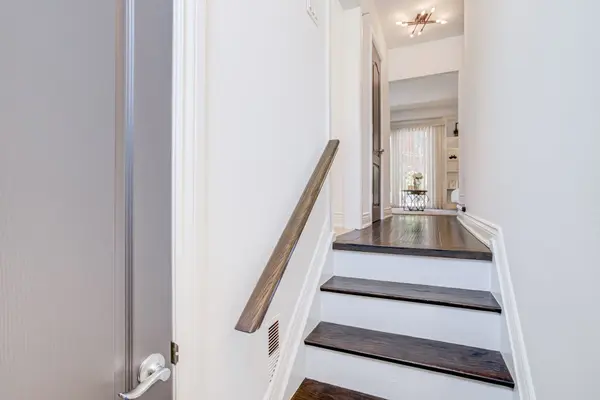 90 George Henry BLVD #17, Toronto C15, ON M2J 1E7