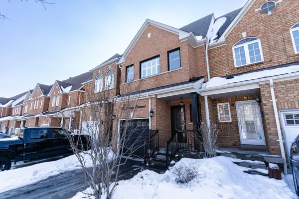 38 Dooley CRES, Ajax, ON L1T 4J4