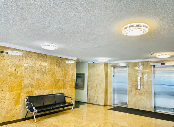 1950 Kennedy RD #909, Toronto E04, ON M1P 4S9