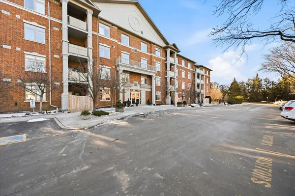 391 Plains RD E #106, Burlington, ON L7T 4M2