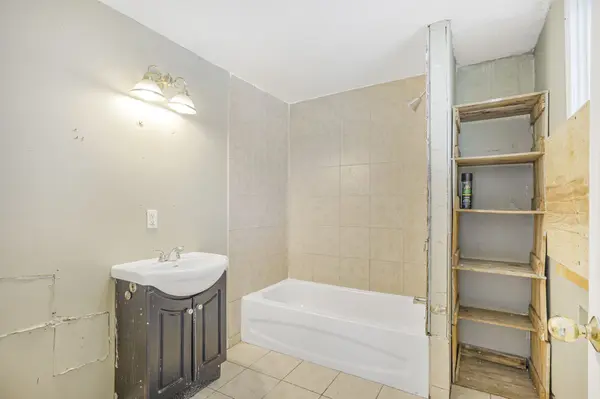 32 Division ST, St. Catharines, ON L2R 3G2