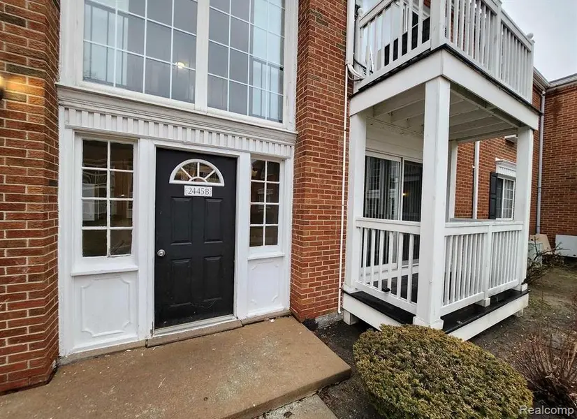 2445 TORQUAY AVE #107, Royal Oak, MI 48073