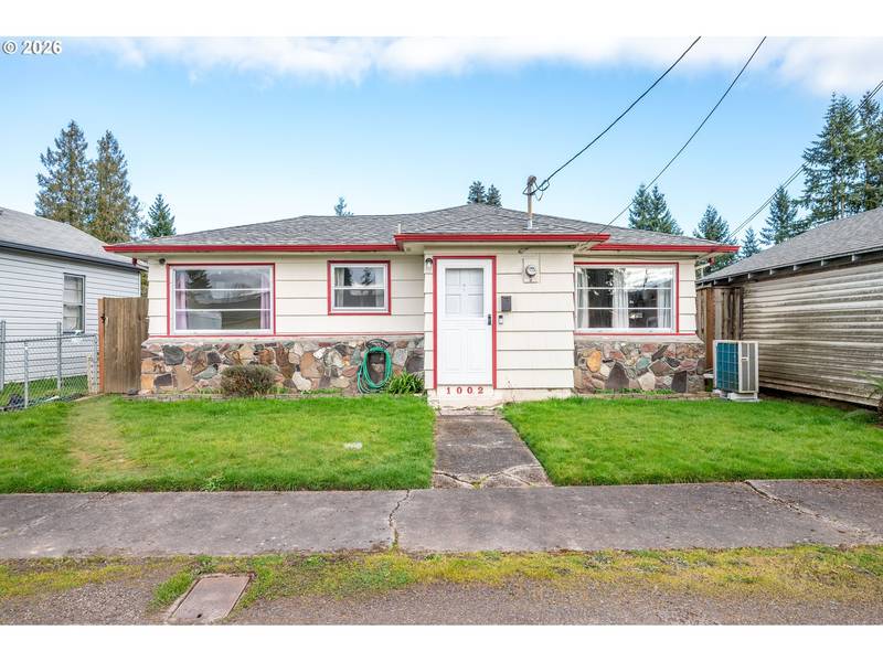 1002 N 10TH AVE, Kelso, WA 98626