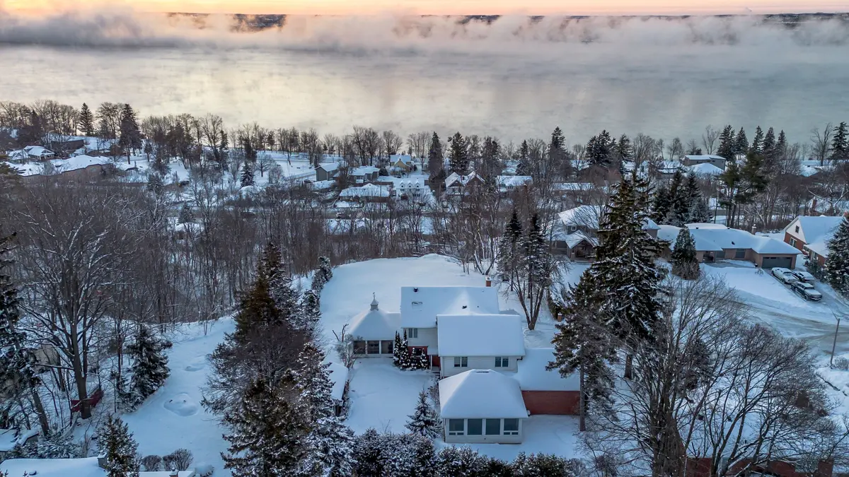 150 Collingwood ST, Barrie, ON L4M 5M3