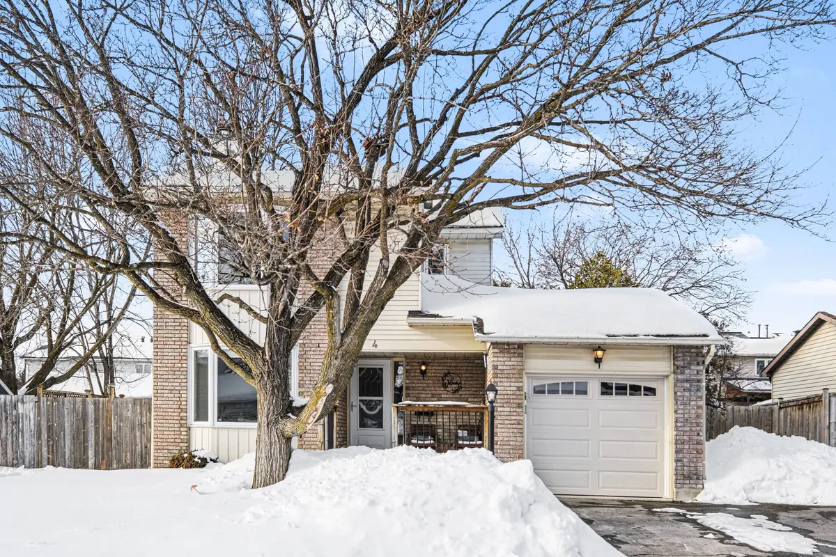 4 Bartley CRES, Barrhaven, ON K2J 2J7