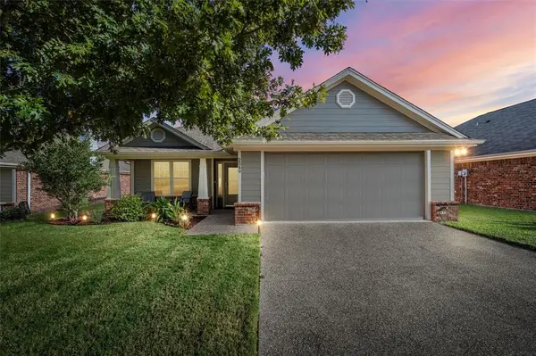 2549 Massey Lane,  Robinson,  TX 76706
