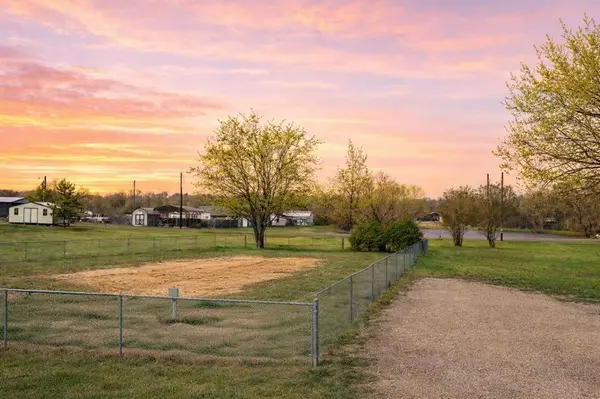 381 Cheyenne, Quitman, TX 75783