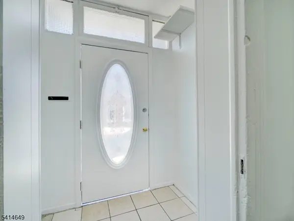 6011 Van Buren Pl, West New York Town, NJ 07093