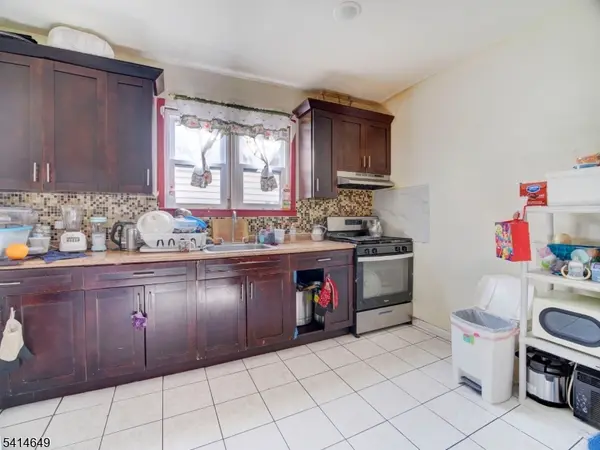 6011 Van Buren Pl, West New York Town, NJ 07093