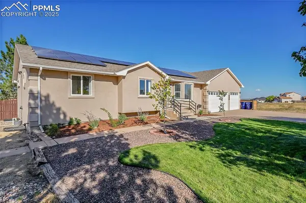 797 E Parkrose DR, Pueblo, CO 81007