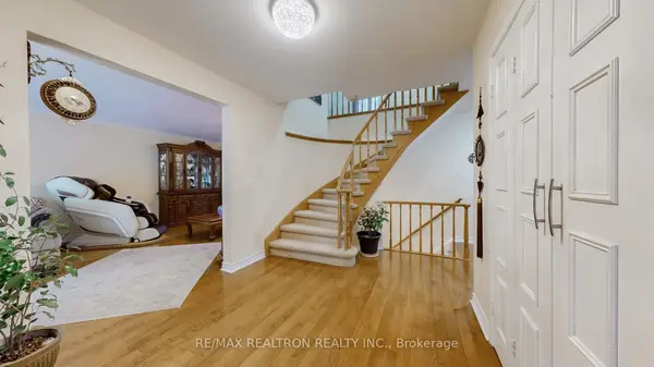 6 Centurion CT, Toronto C15, ON M2K 2N4