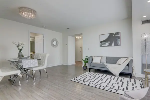 2627 Mccowan RD #807, Toronto E07, ON M1S 5T1