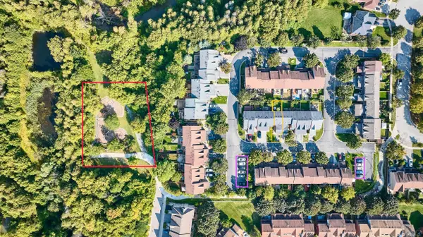 25 Macintyre LN, Ajax, ON L1T 3X4