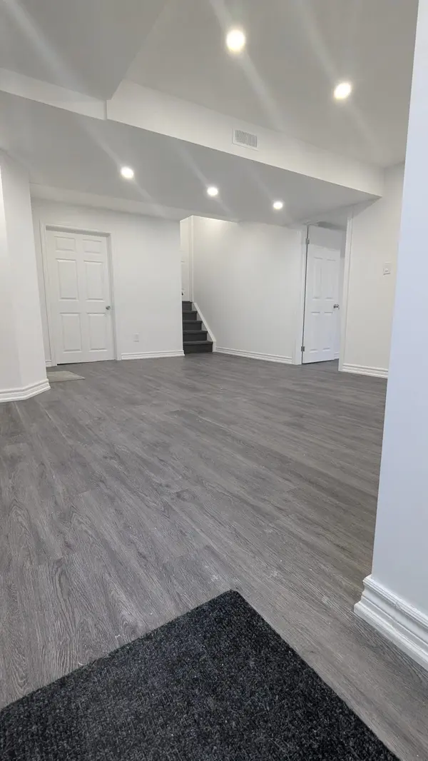 12 Formosa AVE E #BSMT, Ajax, ON L1Z 0M6