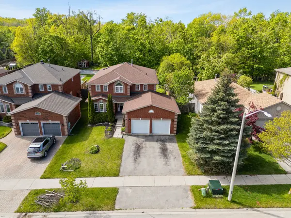 50 Holly Meadow RD, Barrie, ON L4N 0E3