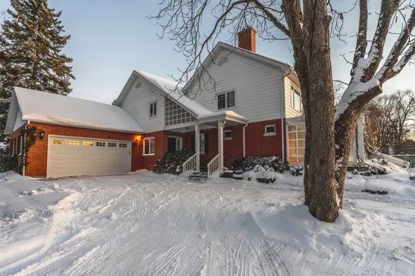 150 Collingwood ST, Barrie, ON L4M 5M3