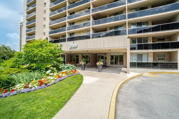299 Mill RD #705, Toronto W08, ON M9C 4V9