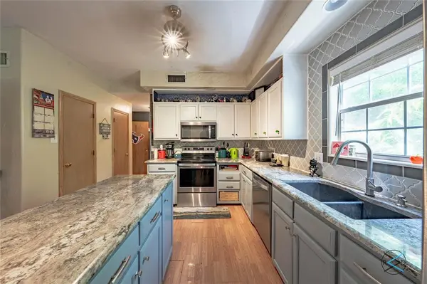 114 Lakeway Lane, Gun Barrel City, TX 75156