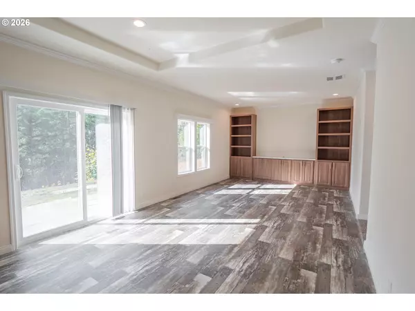 Fall Creek, OR 97438,42276 WINBERRY CREEK RD