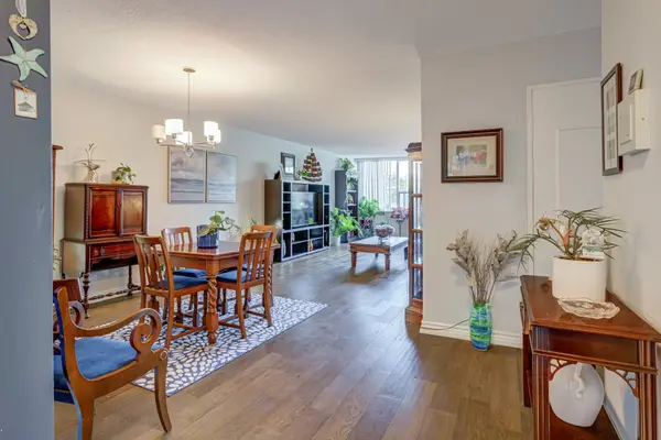 45 Huntingdale BLVD #106, Toronto E05, ON M1W 2N8