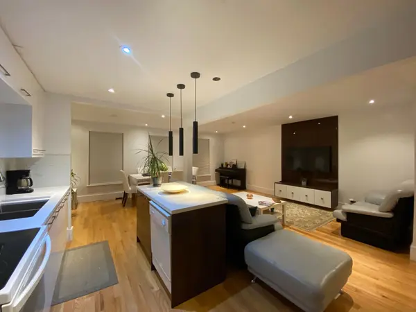 898 Reytan BLVD #Main Floor, Pickering, ON L1W 1Y7