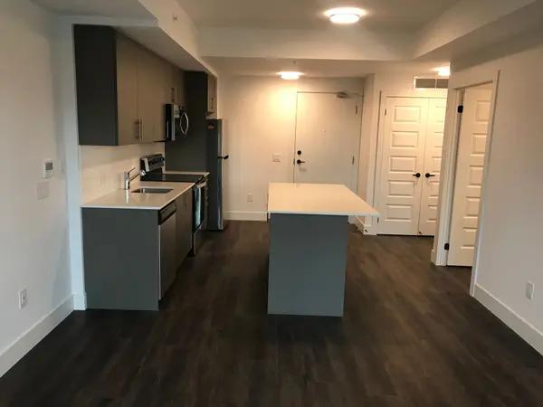 26 Lowes RD W #208, Guelph, ON N1G 4X2