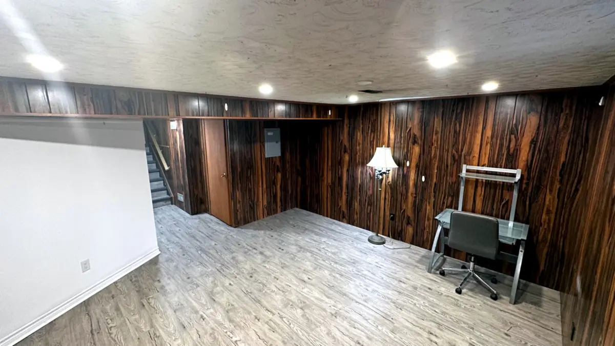 1295 Commerce ST #Bsmt, Pickering, ON L1W 1C9