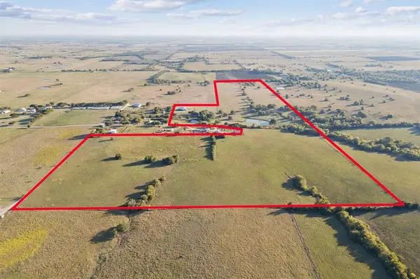 1258 County Road 352 Road, Gainesville, TX 76240