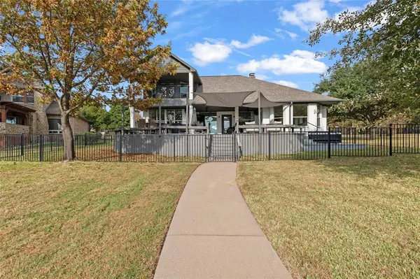 339 Autumn Wood Trail, Gun Barrel City, TX 75156