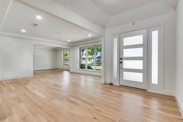 Dallas, TX 75244,4426 Laren Lane