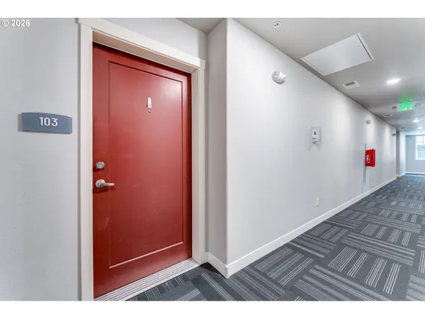 17149 SW SNOWDALE ST #103, Beaverton, OR 97007